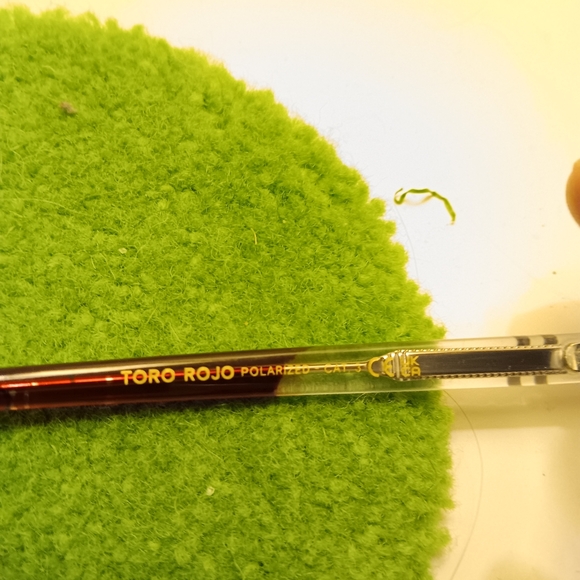 - Limited Edition Toro Rojo Oricle Racing Edition Sunglasssz - Picture 2 of 5